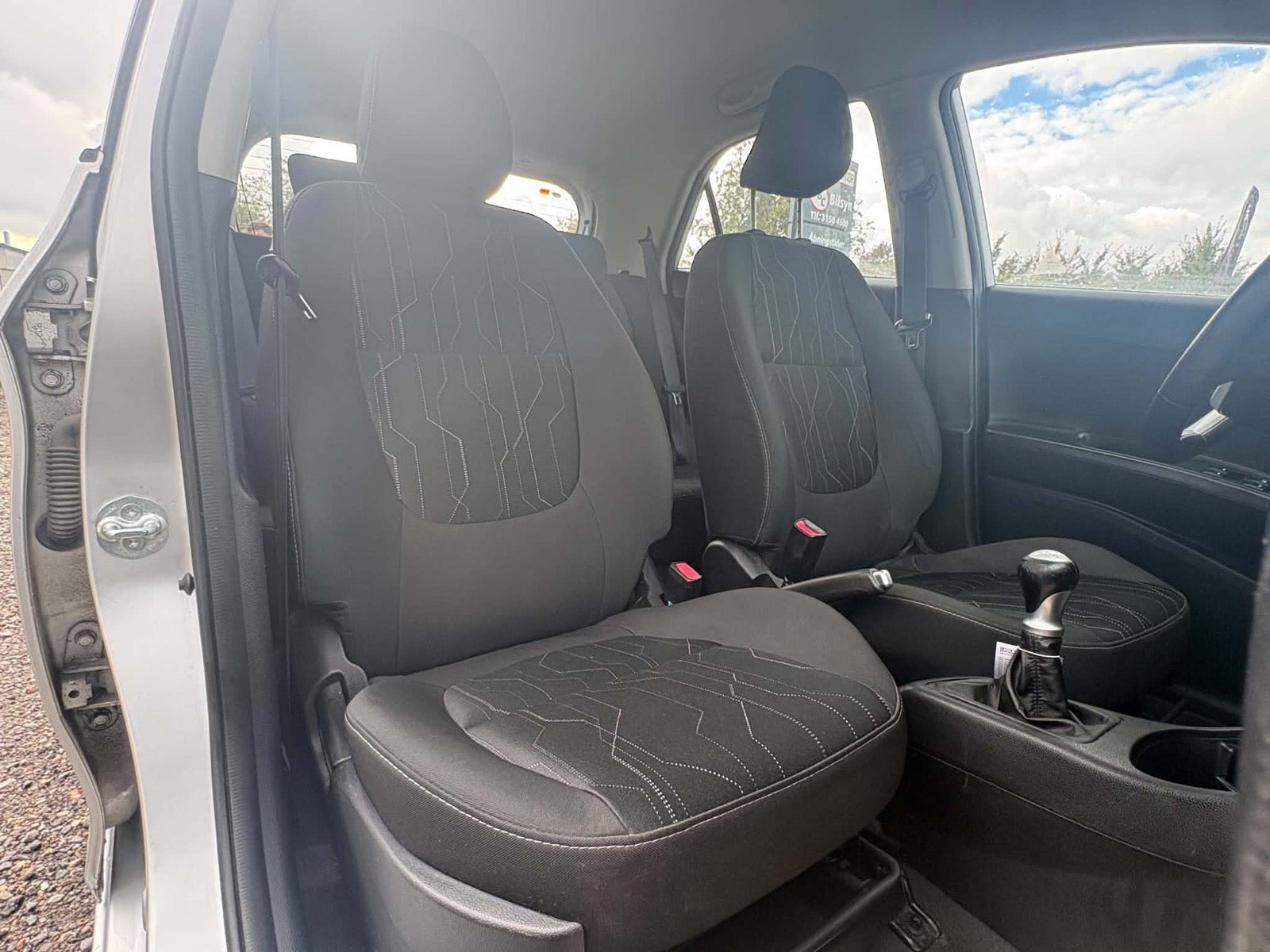 Grå Kia Picanto fra 2012