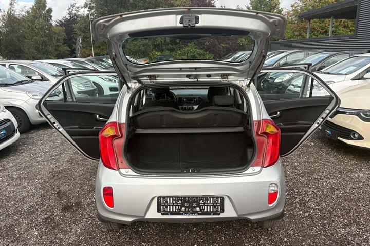 Grå Kia Picanto fra 2012