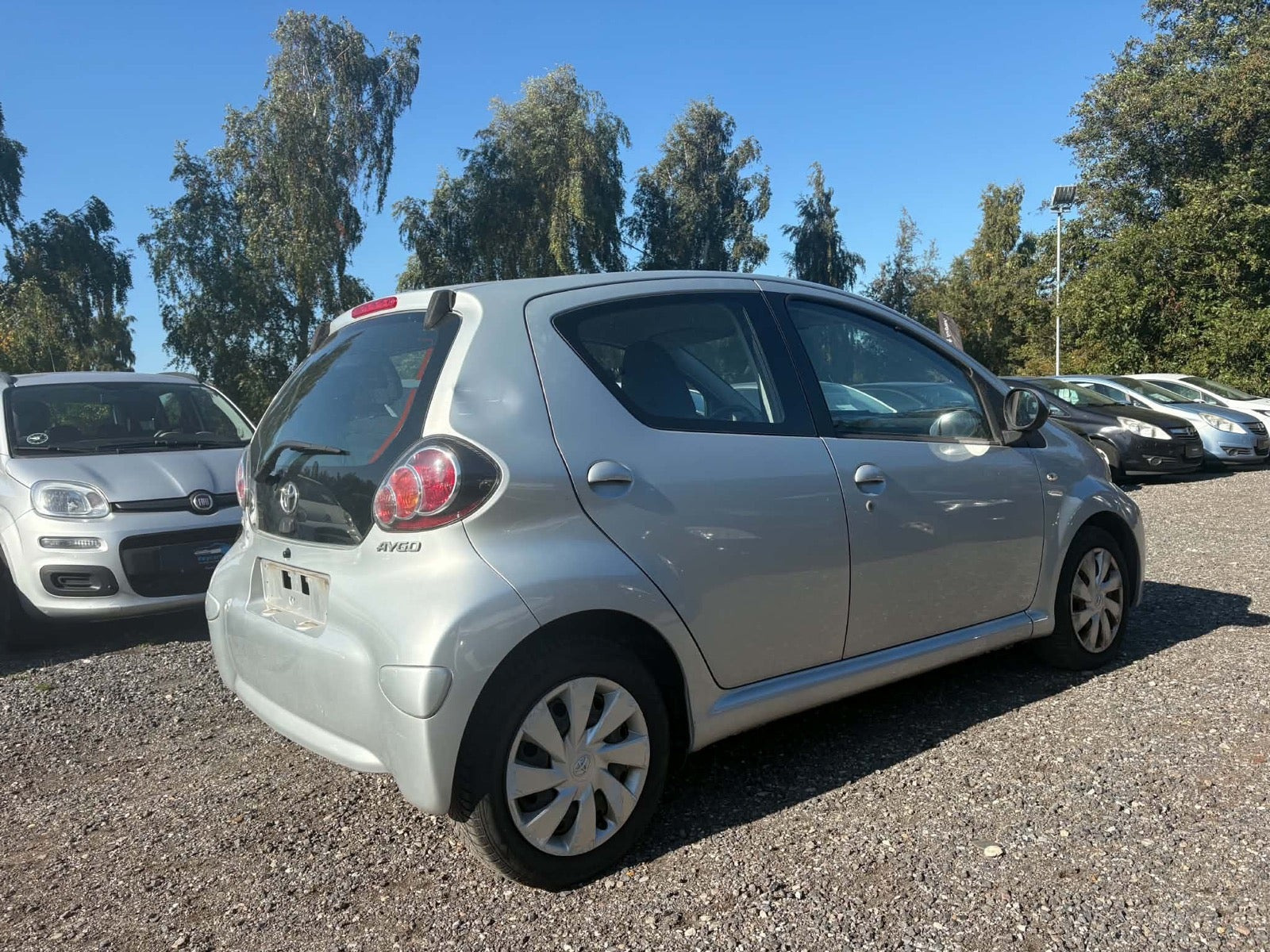 Sølv Toyota Aygo fra 2012