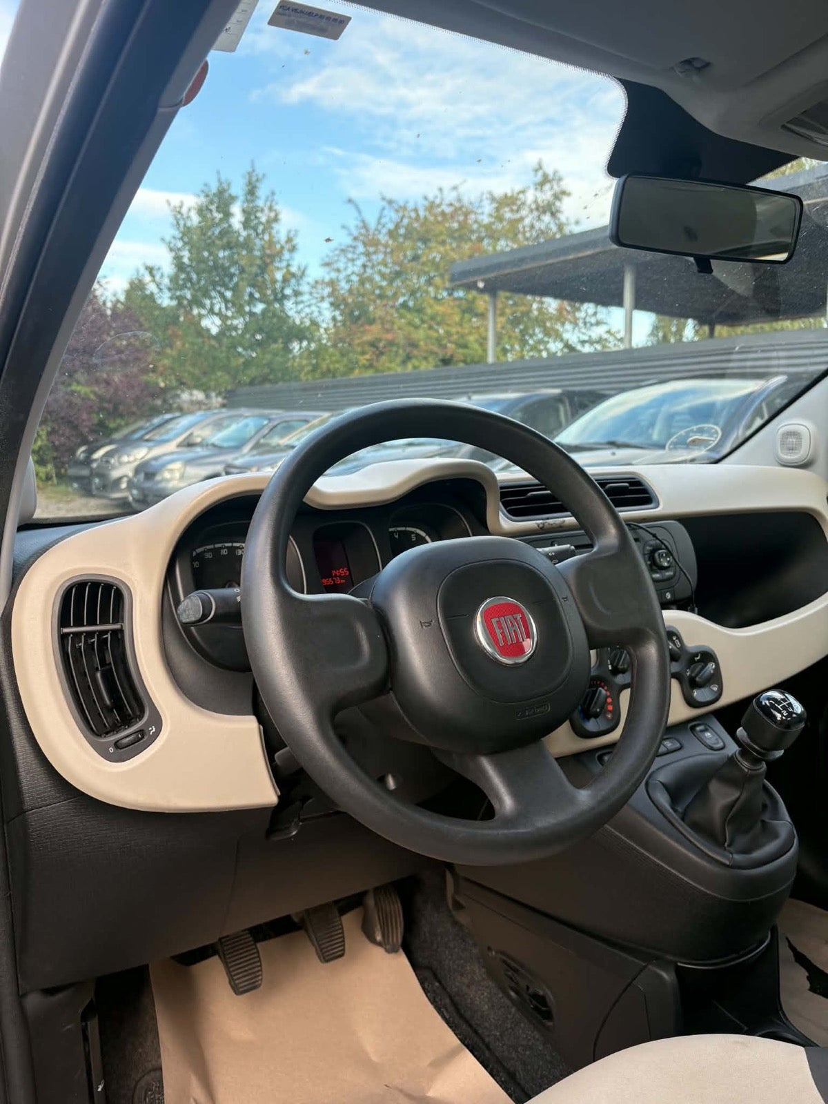 Sølv Fiat Panda fra 2012