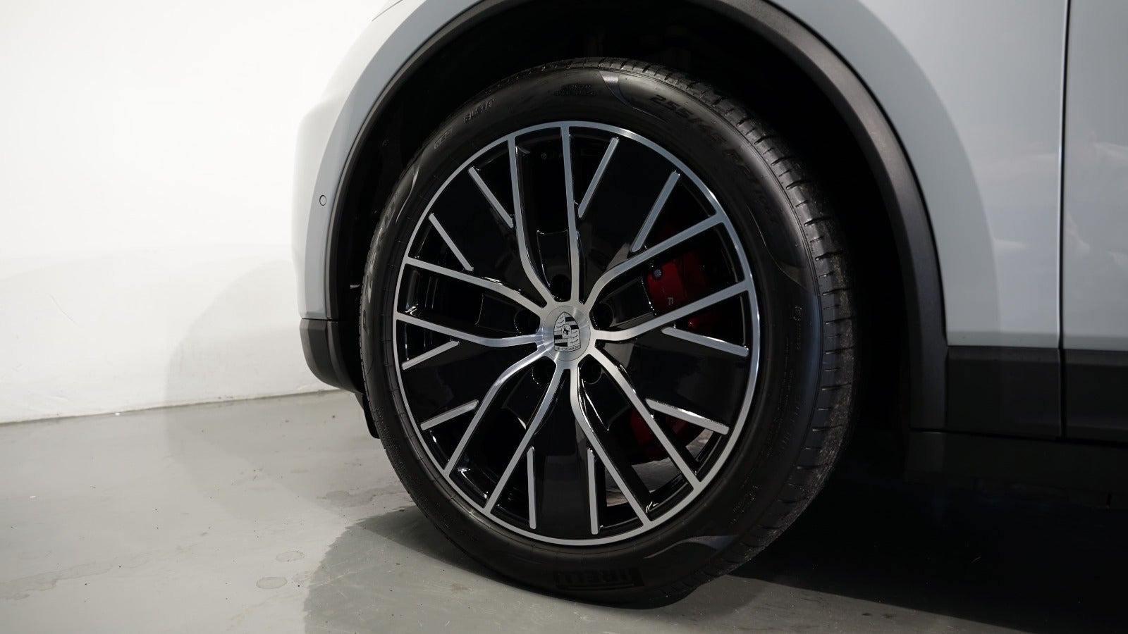 Grå Porsche Macan 4S fra 2025