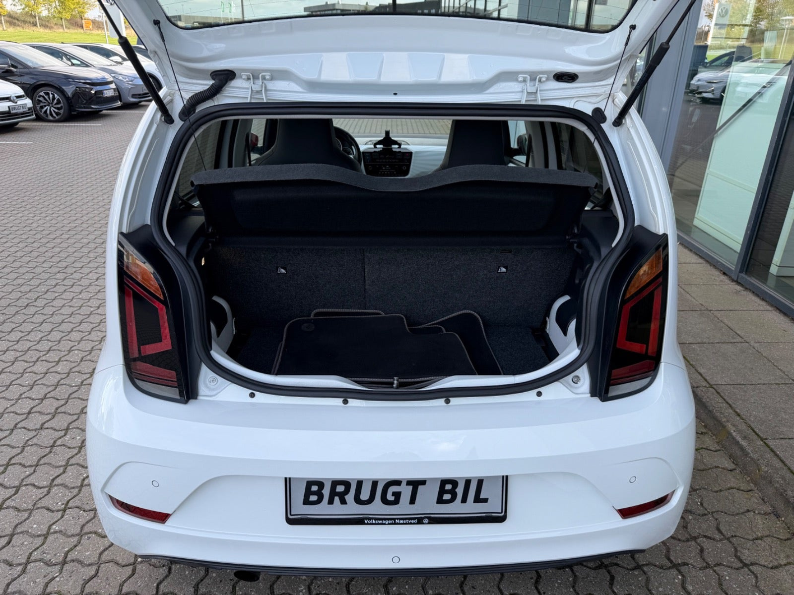 Hvid VW UP! fra 2018
