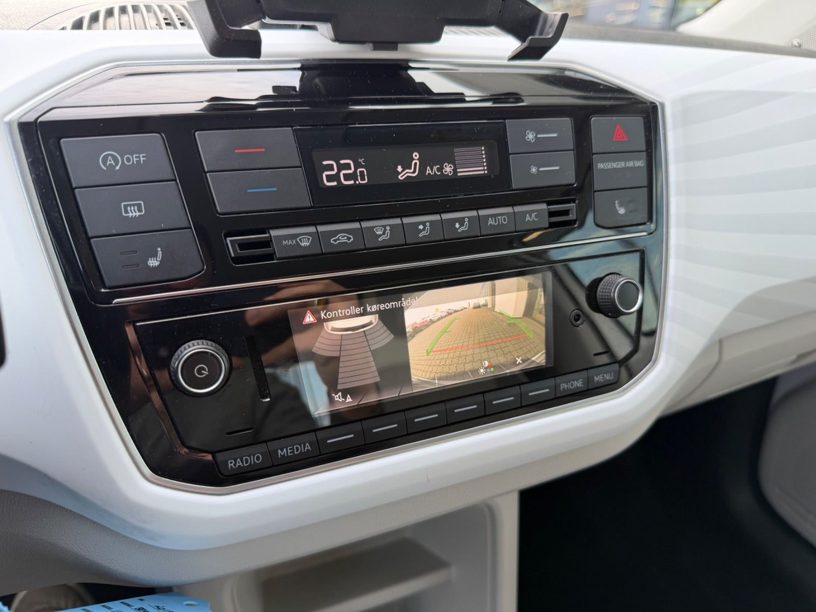 Hvid VW UP! fra 2018