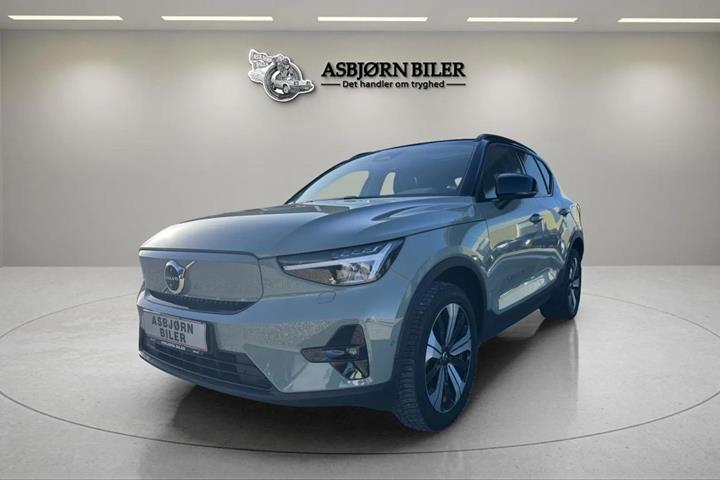 Grøn Volvo XC40 fra 2023