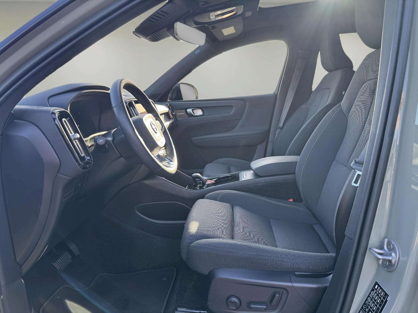 Grøn Volvo XC40 fra 2023