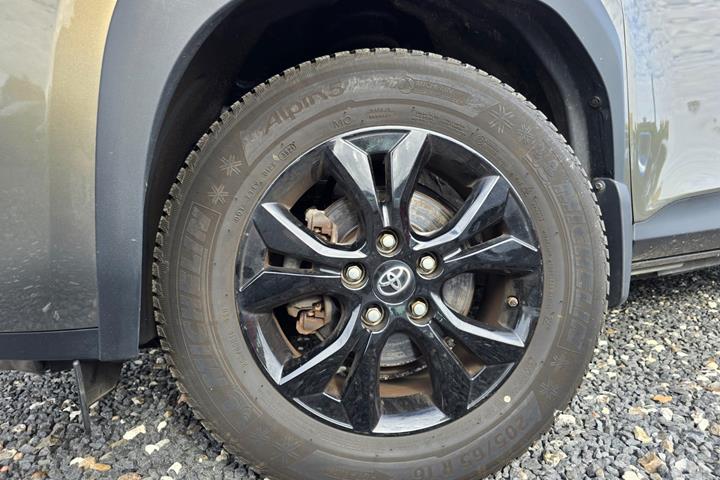 Bronze Toyota Yaris Cross fra 2022