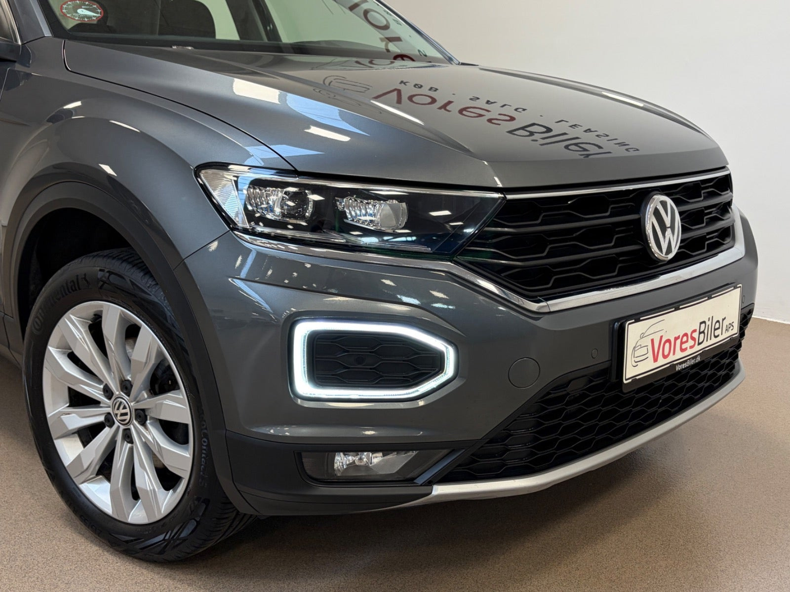 Grå VW T-Roc fra 2020