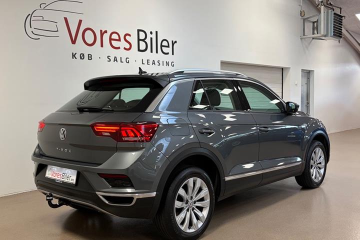 Grå VW T-Roc fra 2020