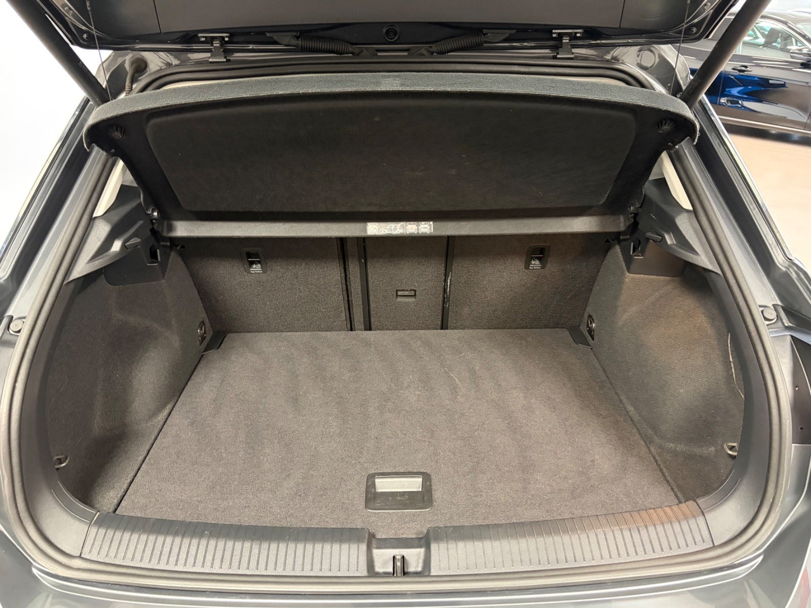 Grå VW T-Roc fra 2020