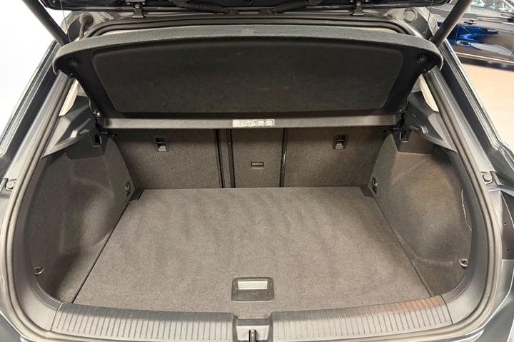 Grå VW T-Roc fra 2020