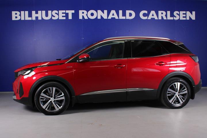 Rød Peugeot 3008 fra 2021