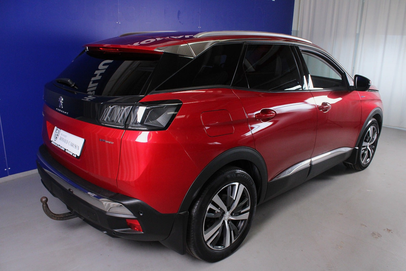 Rød Peugeot 3008 fra 2021
