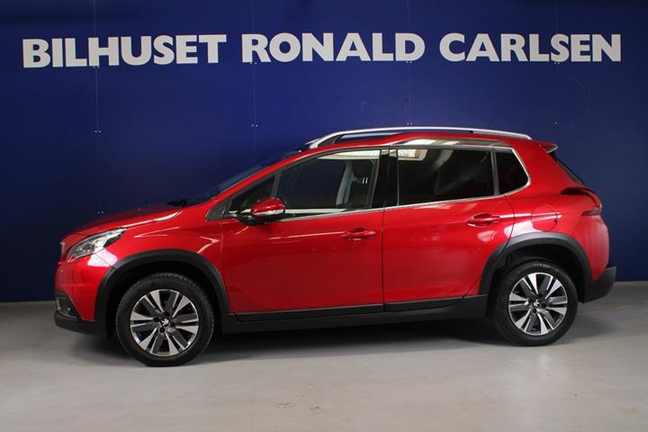Rød Peugeot 2008 fra 2019