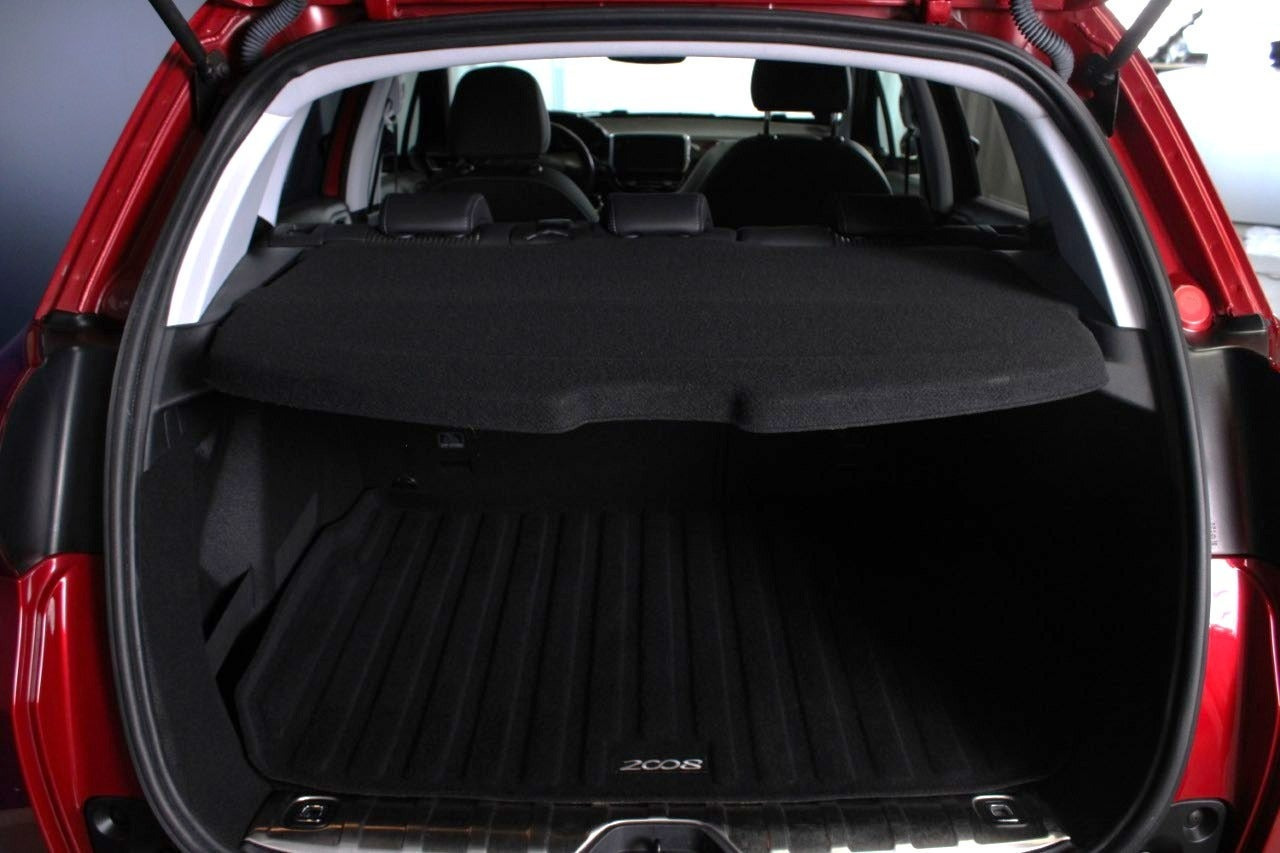 Rød Peugeot 2008 fra 2019