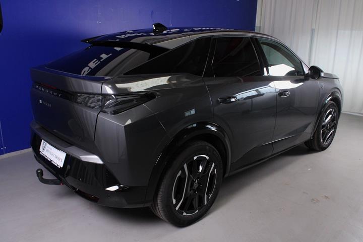 Grå Peugeot e-3008 fra 2025