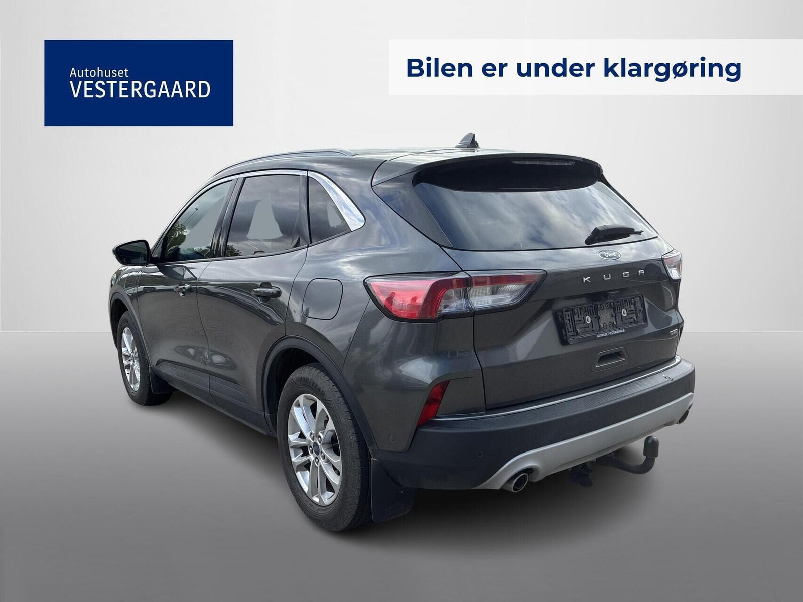 Grå Ford Kuga fra 2021