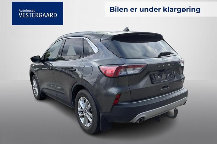 Grå Ford Kuga fra 2021