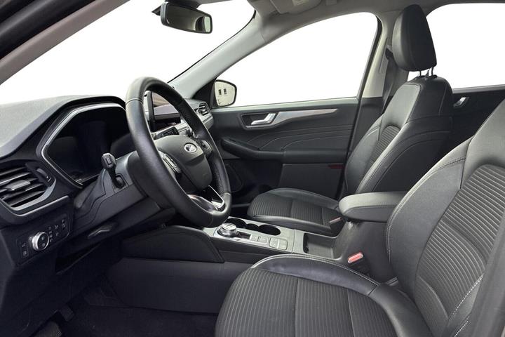 Grå Ford Kuga fra 2021