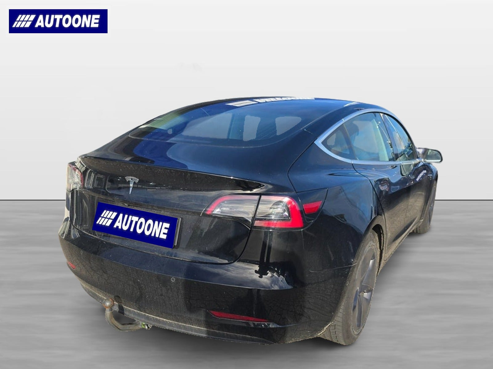 Sort Tesla Model 3 fra 2019