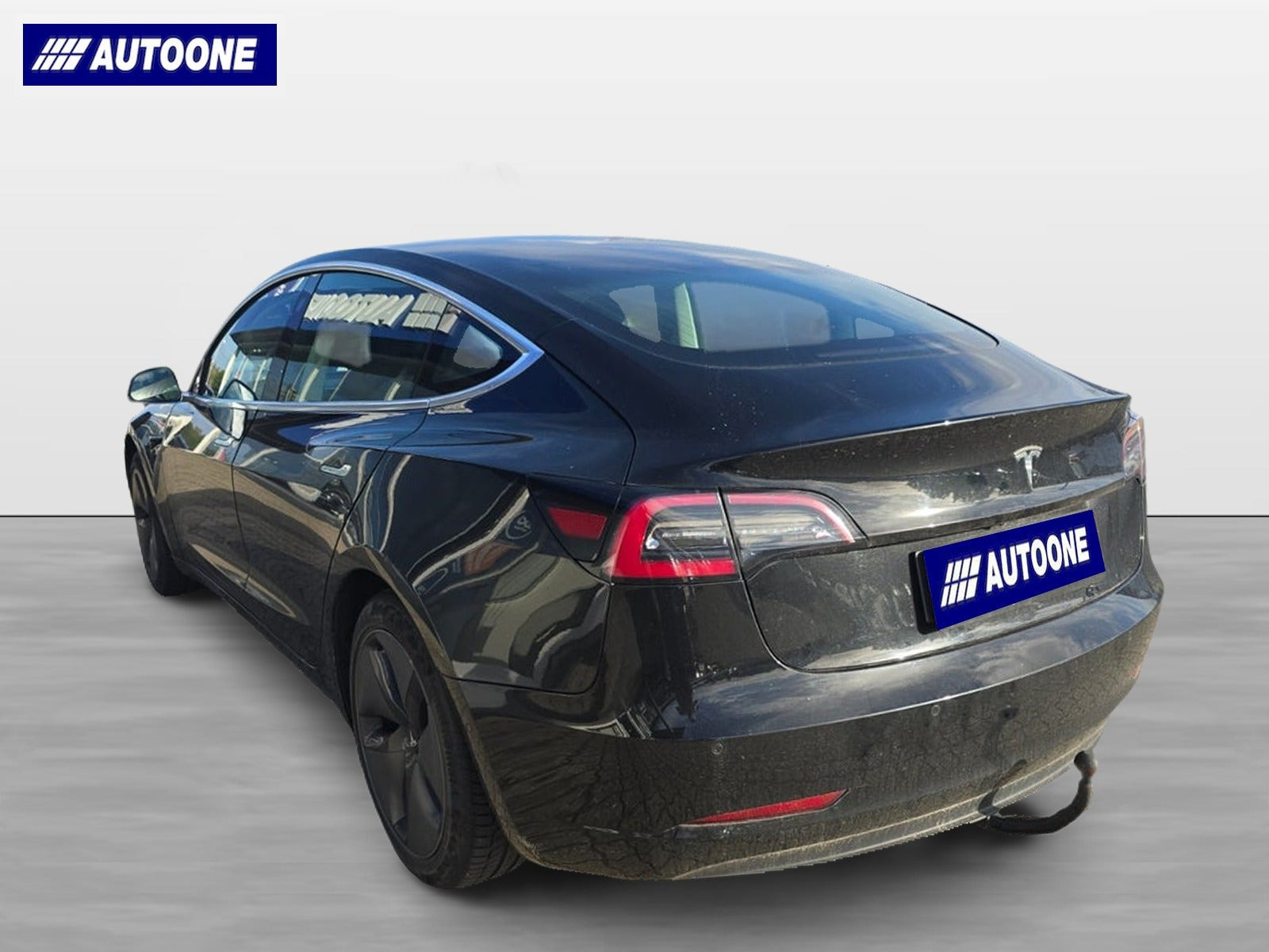 Sort Tesla Model 3 fra 2019