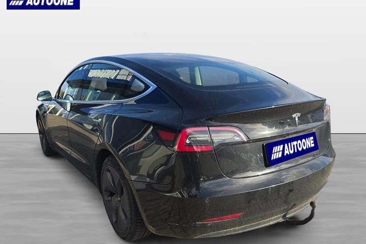 Sort Tesla Model 3 fra 2019
