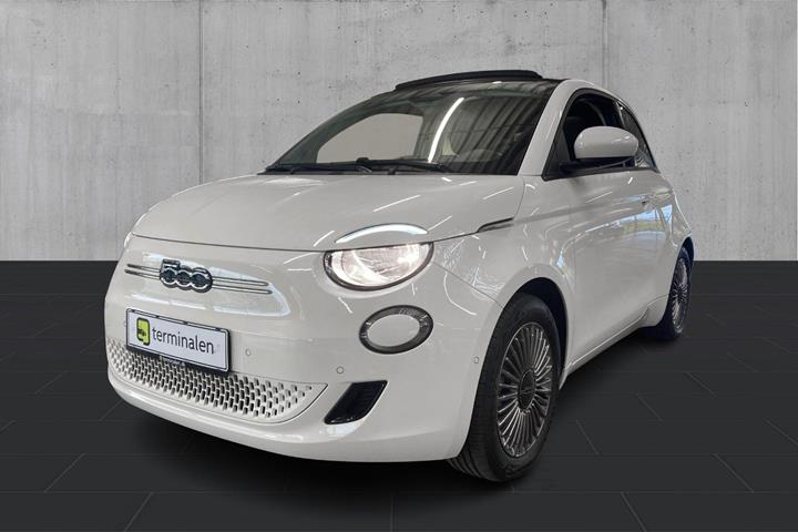 Hvid Fiat 500e fra 2023