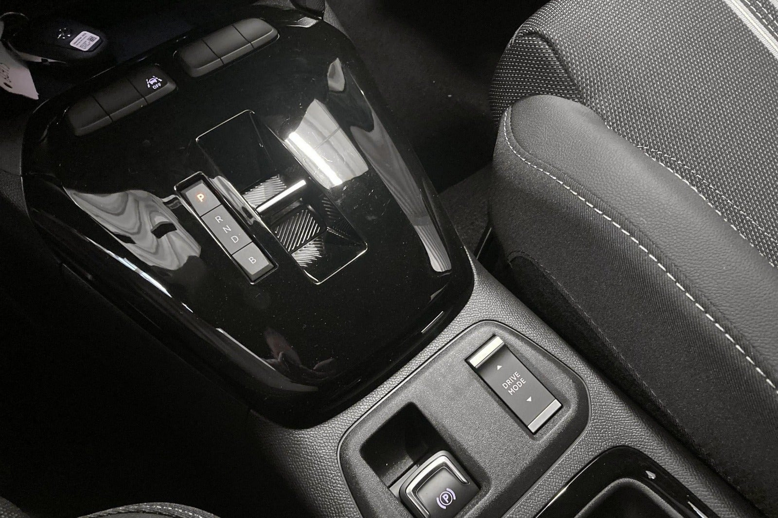 Sort Opel Corsa-e fra 2026