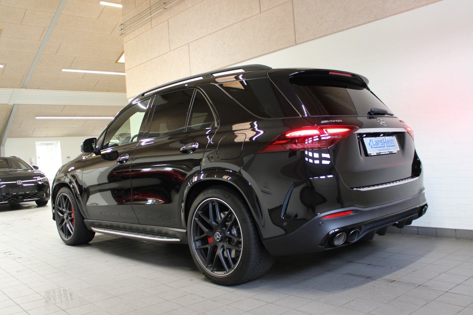 Sort Mercedes GLE53 fra 2025
