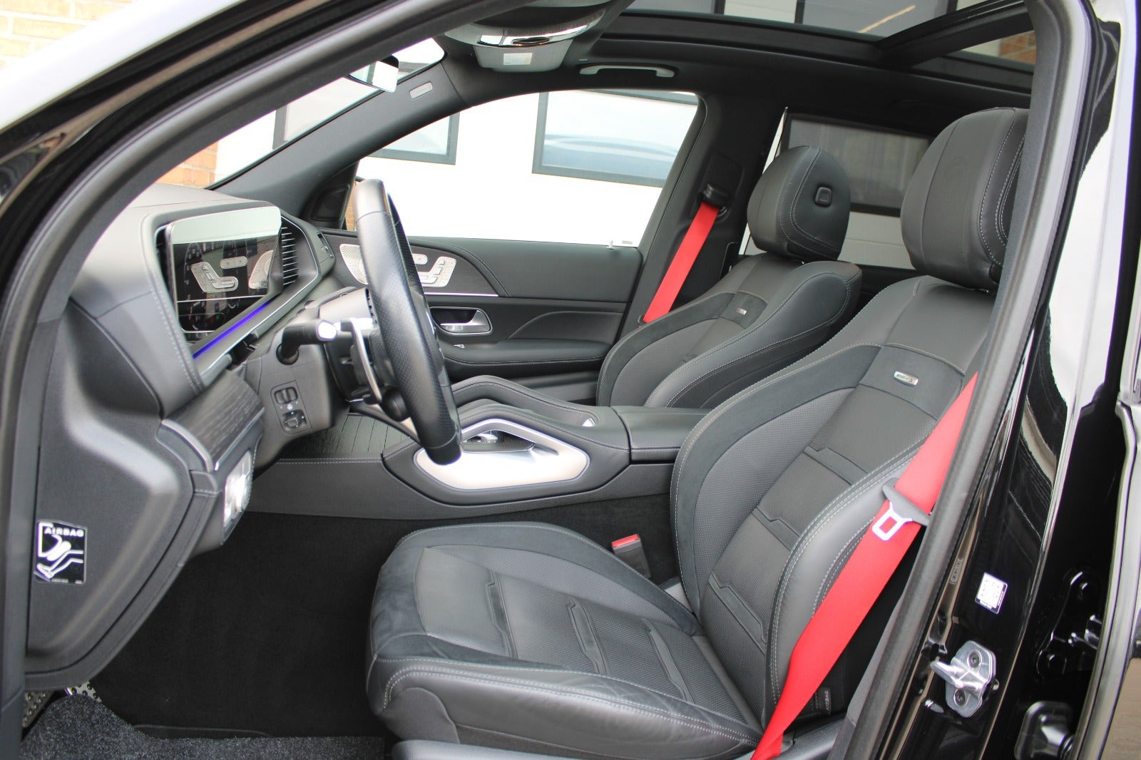 Sort Mercedes GLE53 fra 2025