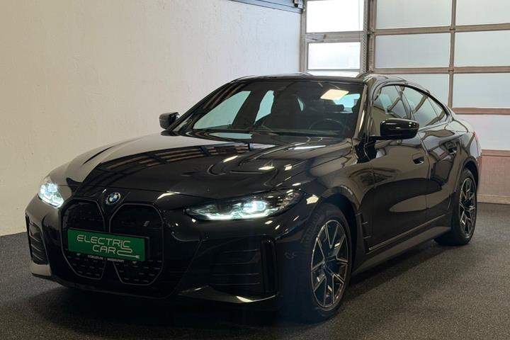 Sort BMW i4 fra 2023
