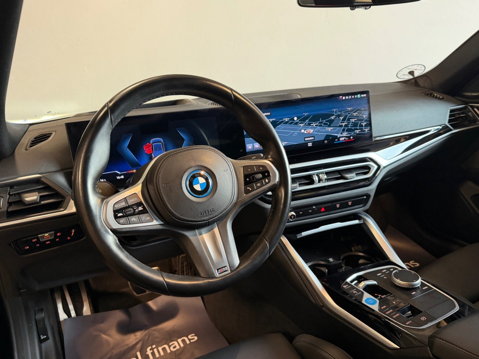 Sort BMW i4 fra 2023