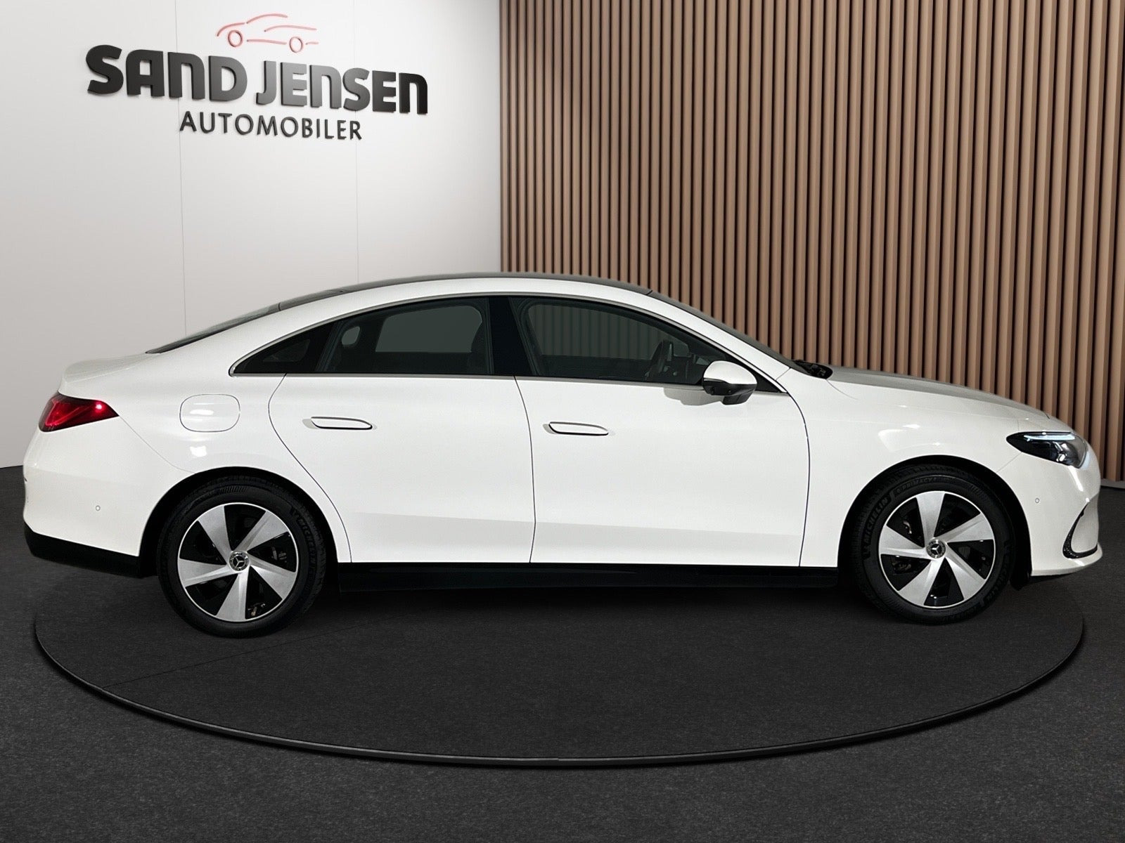 Hvid Mercedes CLA250+ fra 2026