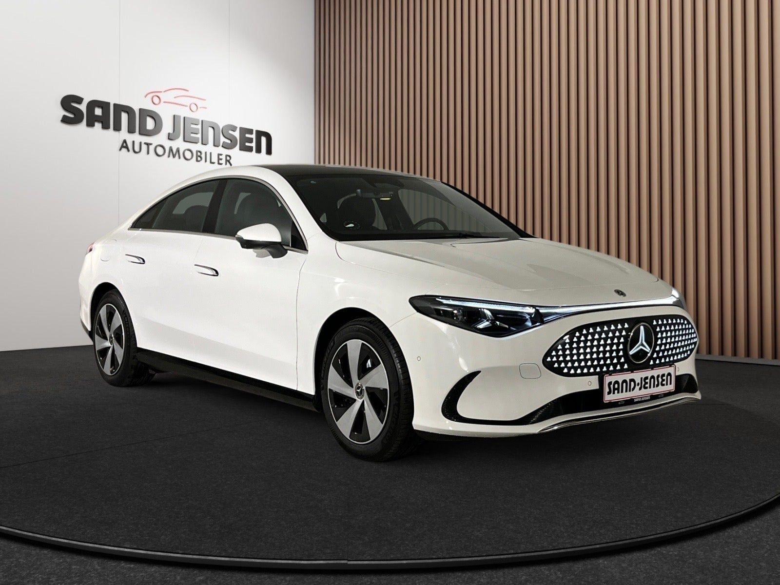 Hvid Mercedes CLA250+ fra 2026