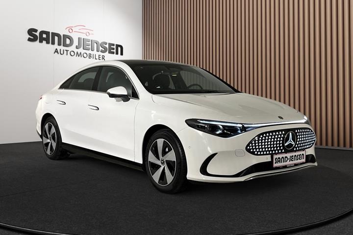 Hvid Mercedes CLA250+ fra 2026