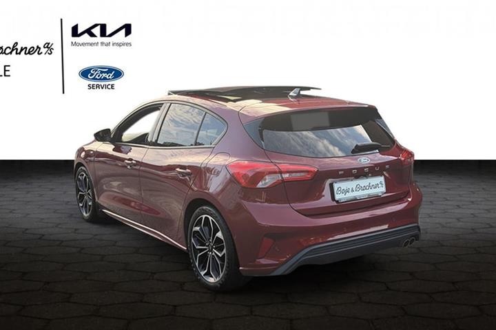 Rød Ford Focus fra 2020