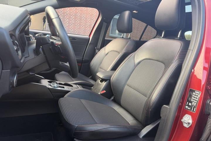 Rød Ford Focus fra 2020