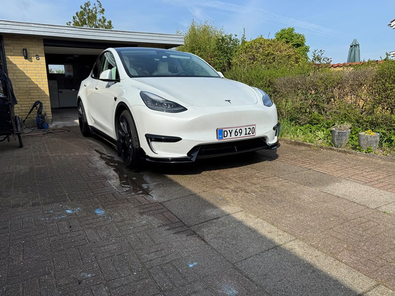 Tesla Model Y Performance