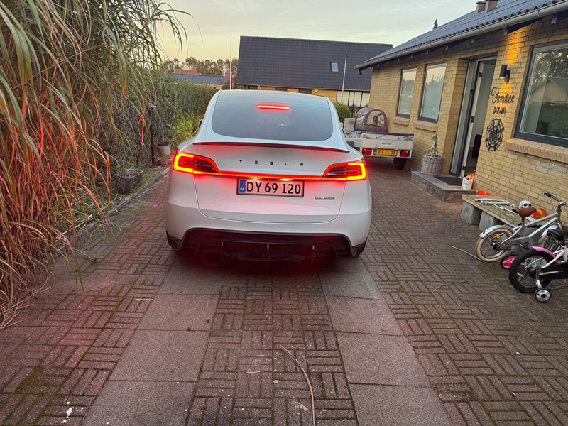 undefined Tesla Model Y fra 2023