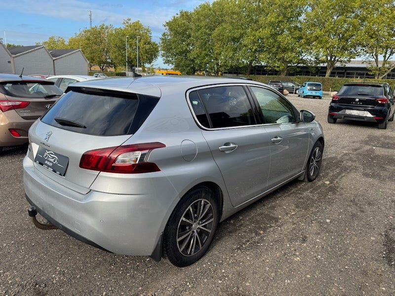 undefined Peugeot 308 fra 2015