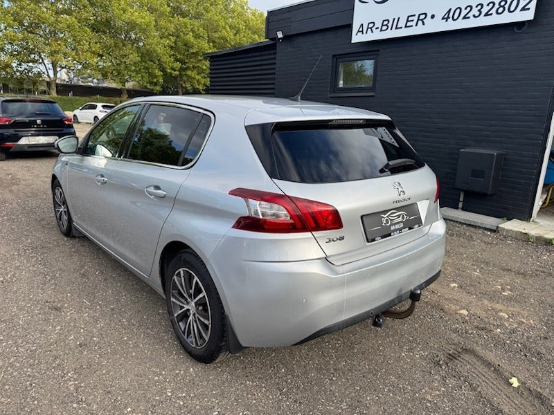 undefined Peugeot 308 fra 2015