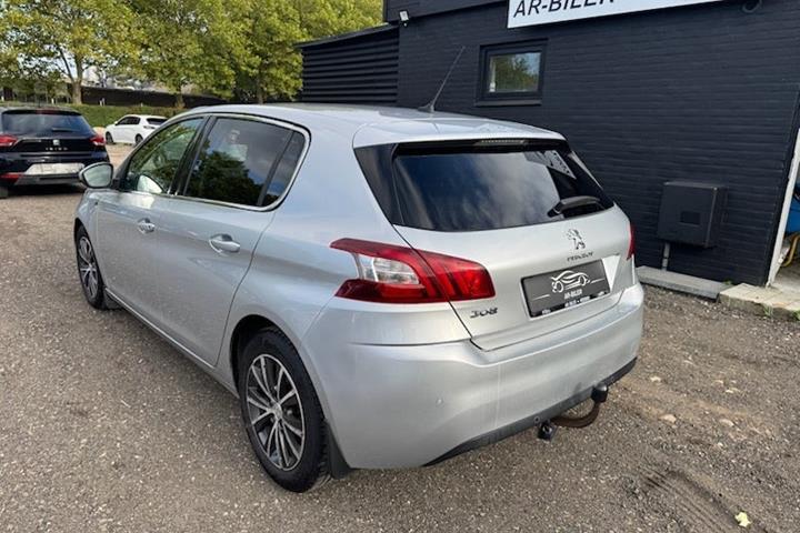 undefined Peugeot 308 fra 2015