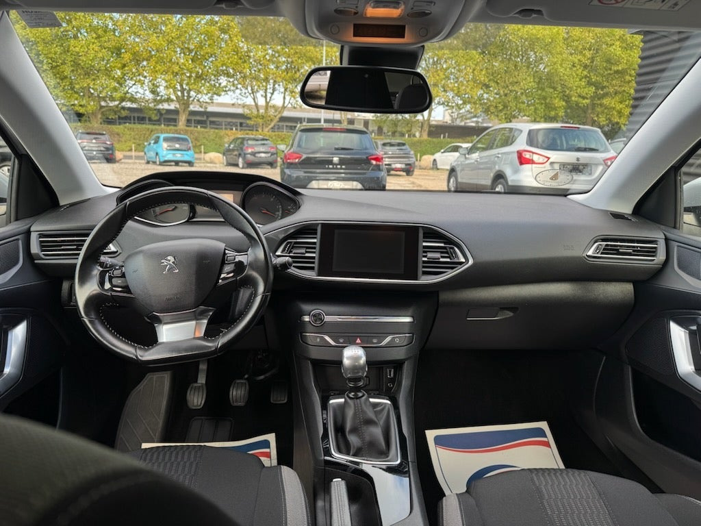 undefined Peugeot 308 fra 2015