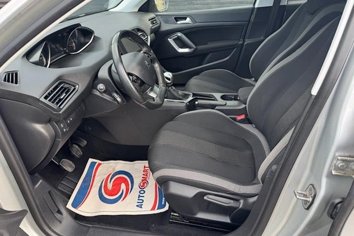undefined Peugeot 308 fra 2015