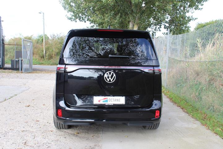 Sort VW ID.Buzz fra 2025