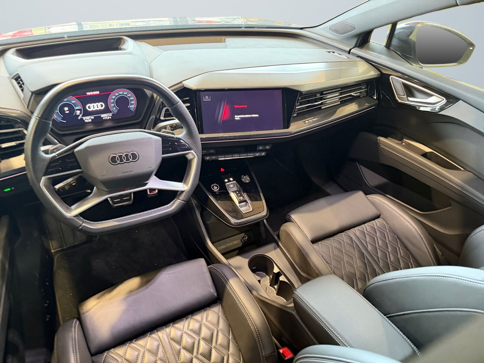 Lilla Audi Q4 fra 2023
