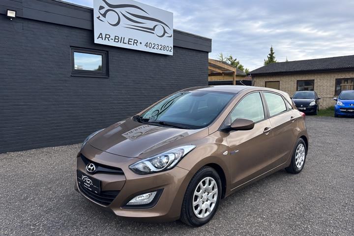 undefined Hyundai i30 fra 2014 set udefra