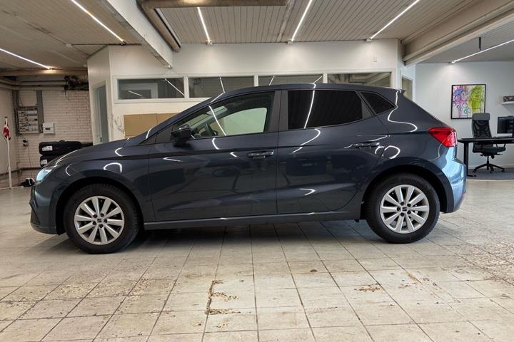 Grå Seat Ibiza fra 2023