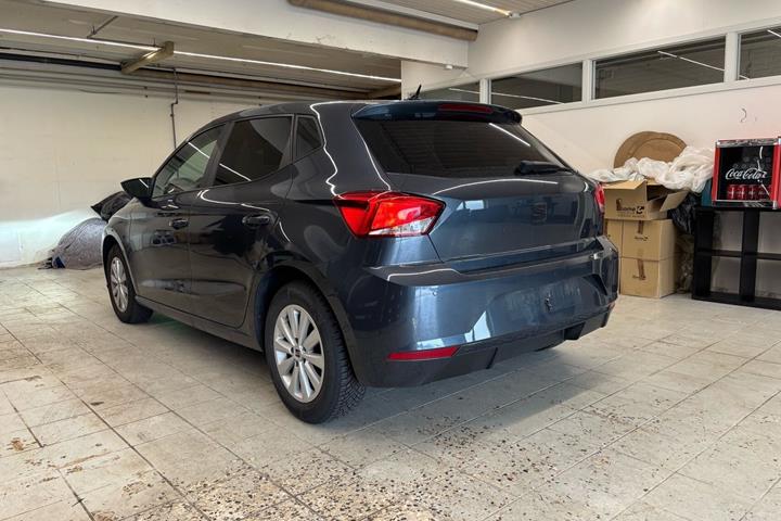 Grå Seat Ibiza fra 2023