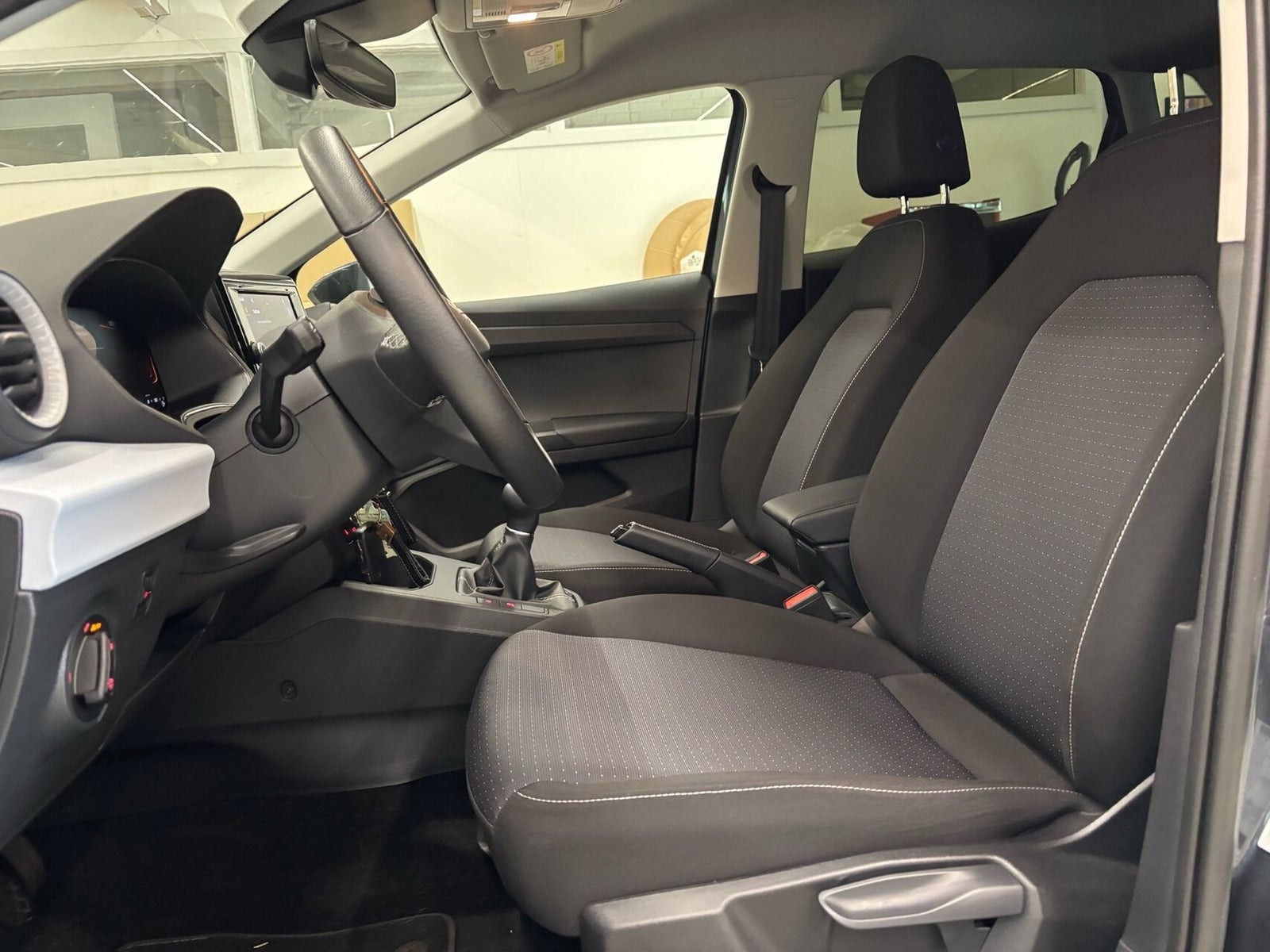 Grå Seat Ibiza fra 2023