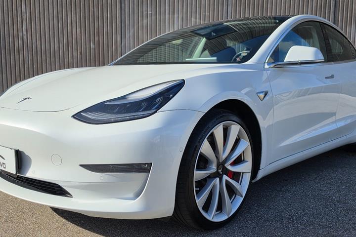 undefined Tesla Model 3 fra 2019